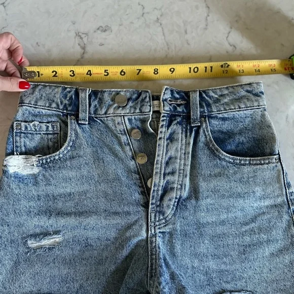 Zara High-Waisted Distressed Denim Jean Shorts - Picture 5 of 7